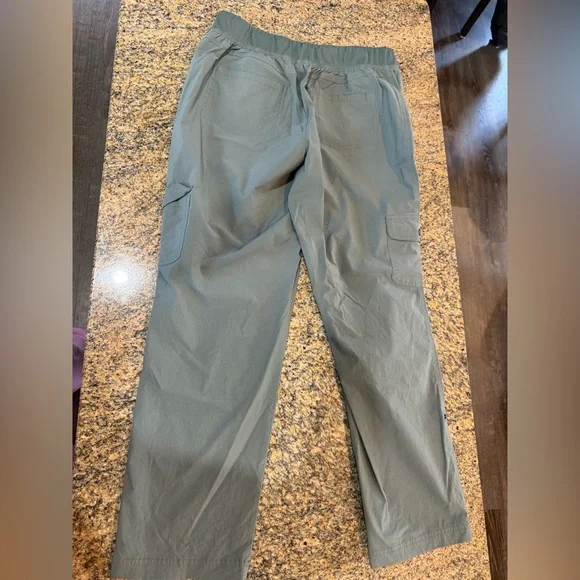 Eddie Bauer Women’s green hiking pants size medium - Picture 4 of 7